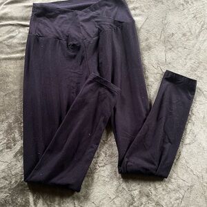 Sleek Black High-Rise Leggings